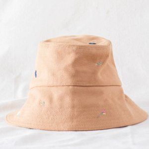 THE GREAT Bucket Hat in Camel w/Tossed Floral embroidery NWOT